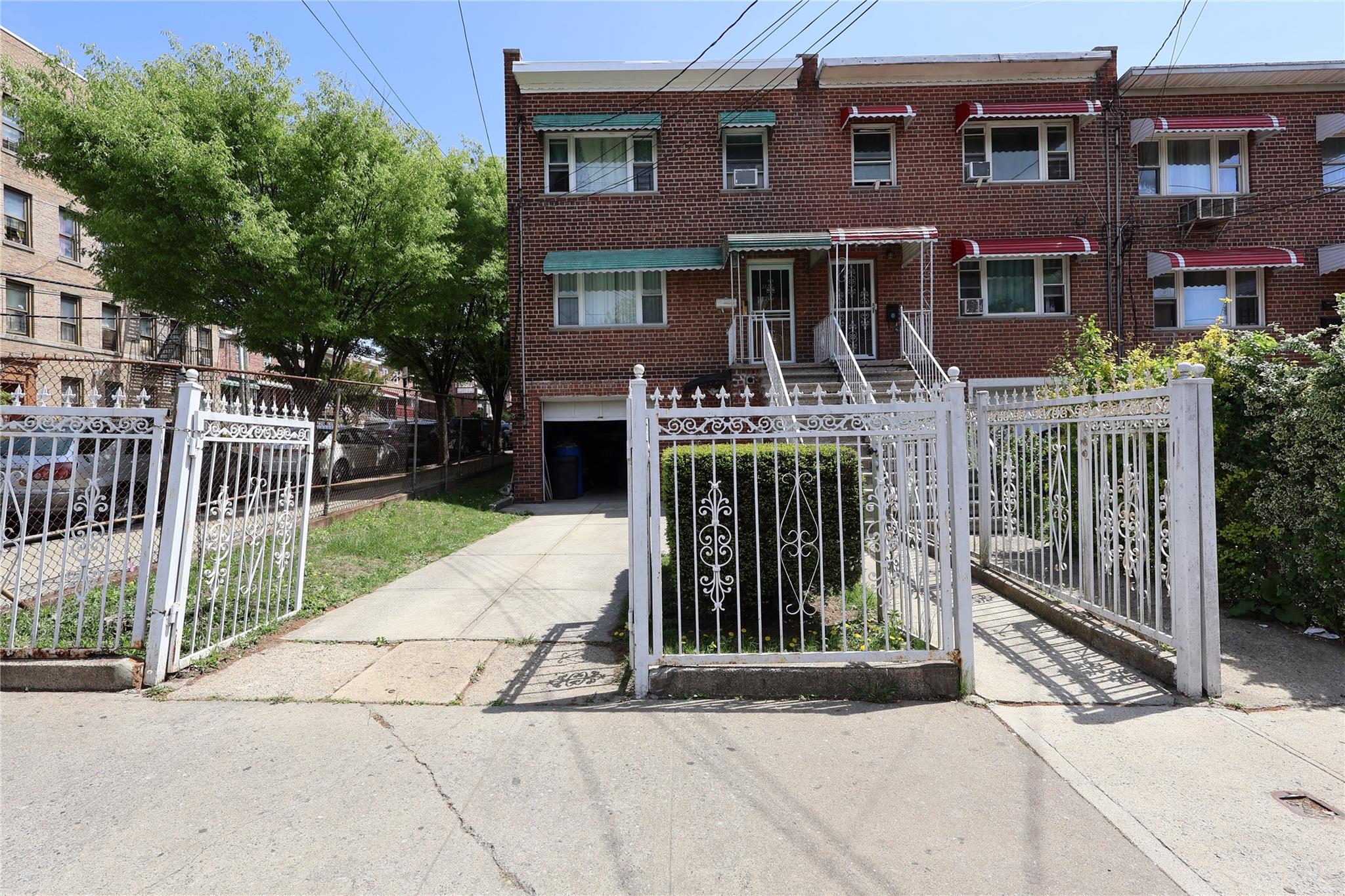 Property for Sale at Bronxwood Avenue, Bronx, New York - Bedrooms: 6 
Bathrooms: 3  - $789,000