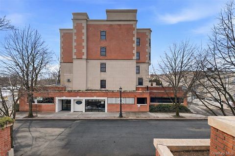 Condo For Sale - 100 Sheldrake Place #2<br/> Mamaroneck, NY 10543