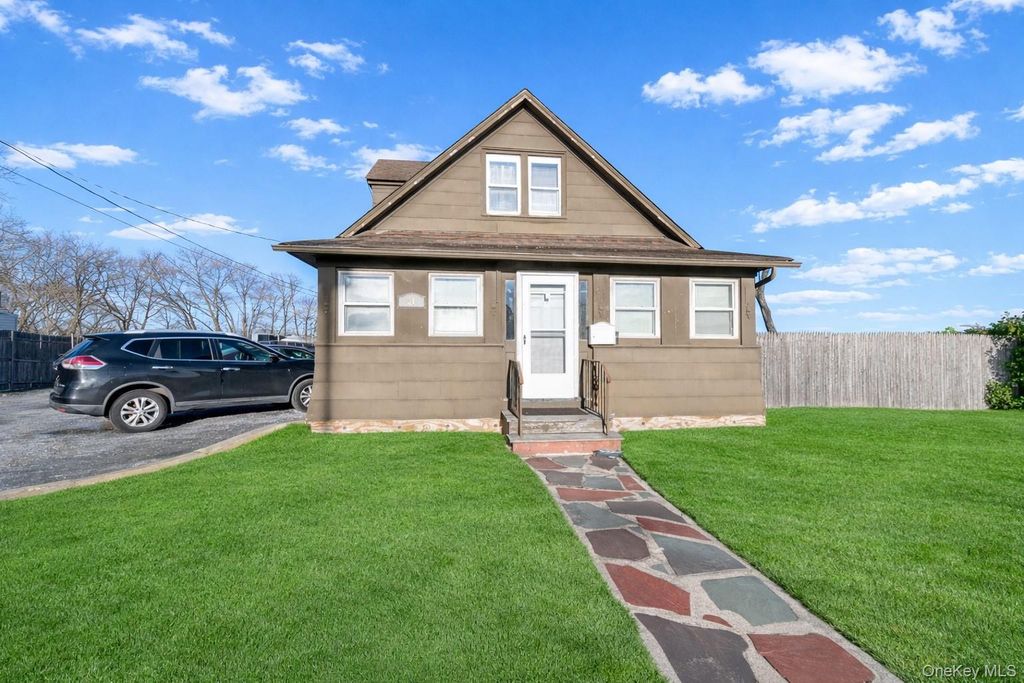 Photo of 61 River Avenue, Patchogue, NY 11772 (MLS # 974894)