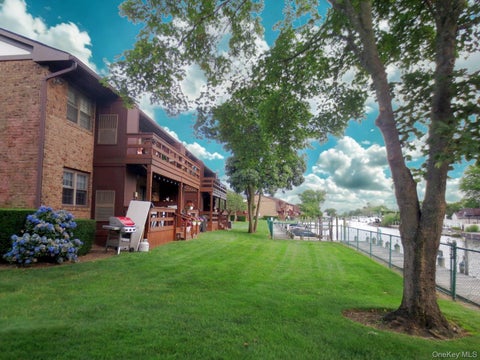 Condo For Rent - 106 Mariners Way<br/> Suffolk County, Copiague, NY 11726