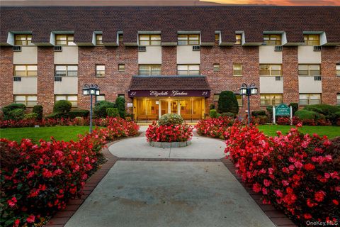 25 Elizabeth Street 3H Farmingdale NY 11735