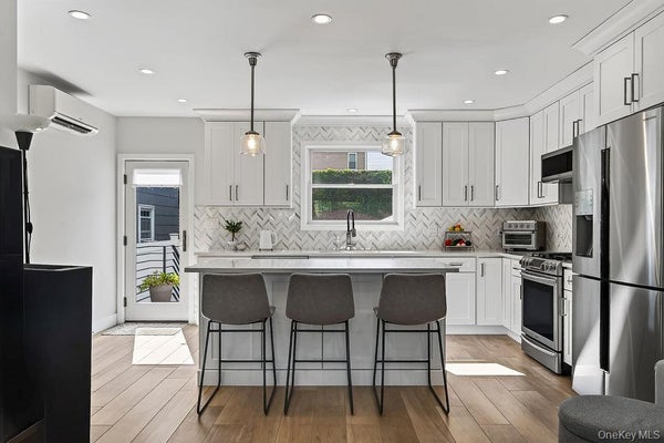 20 5TH ST, NEW ROCHELLE, NY 10801 - Image 3d3ac713567912656326d82dfd5b6d28/624865529