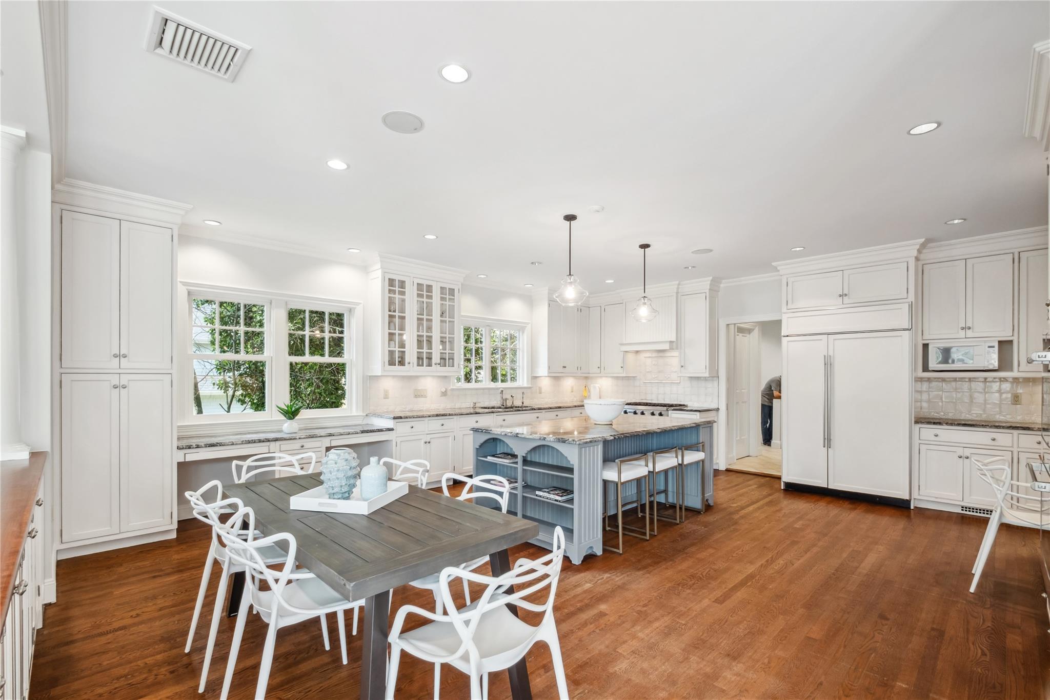 32 Pryer Lane, Larchmont, New York image 13