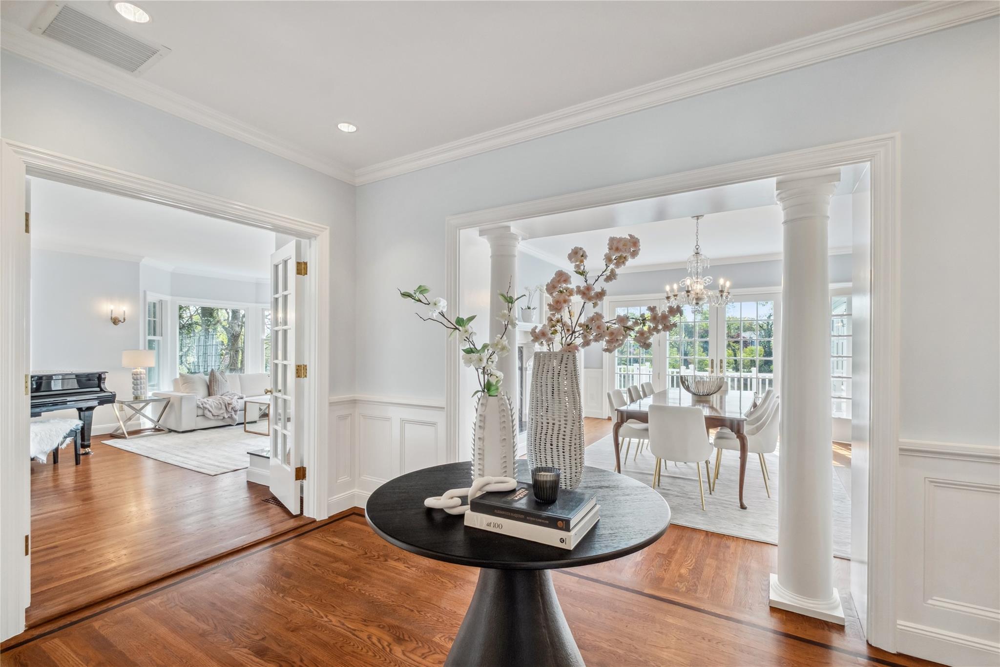 32 Pryer Lane, Larchmont, New York image 6