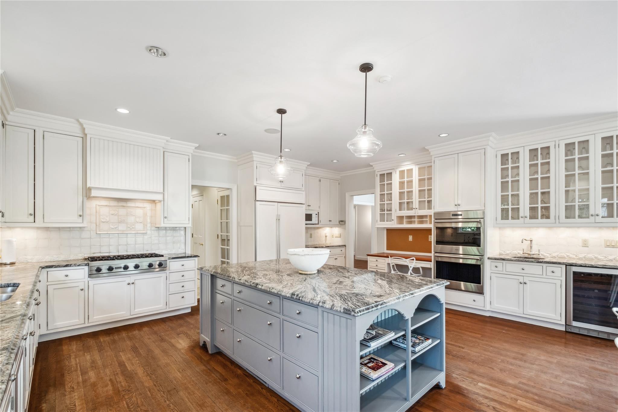 32 Pryer Lane, Larchmont, New York image 12