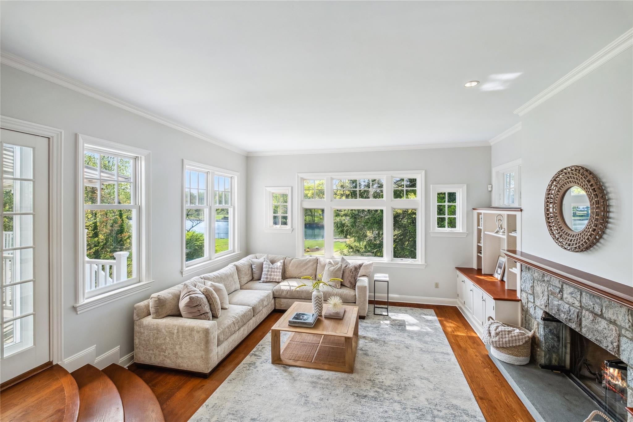 32 Pryer Lane, Larchmont, New York image 14