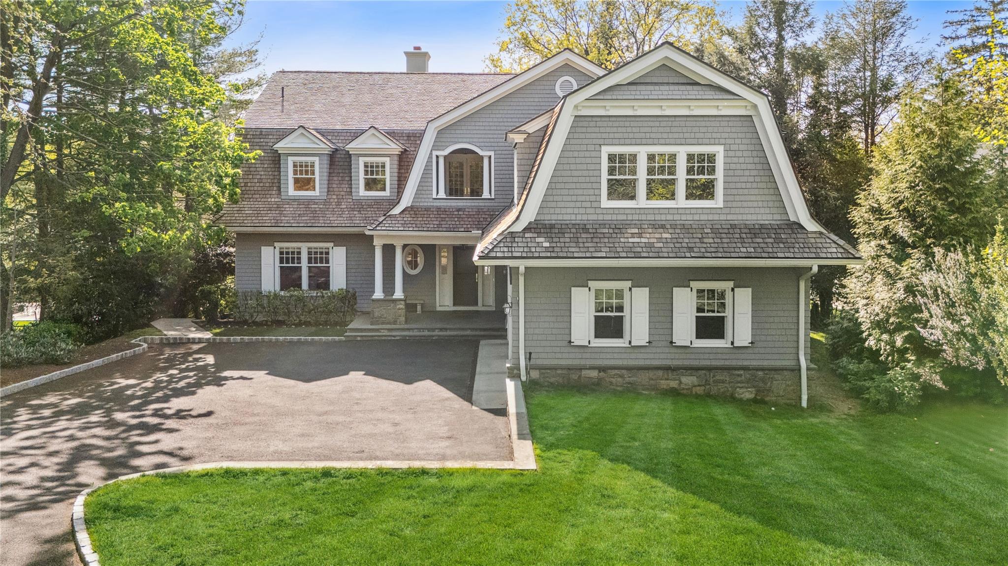 Property for Sale at Pryer Lane, Larchmont, New York - Bedrooms: 6 
Bathrooms: 6.5 
Rooms: 12  - $5,095,000