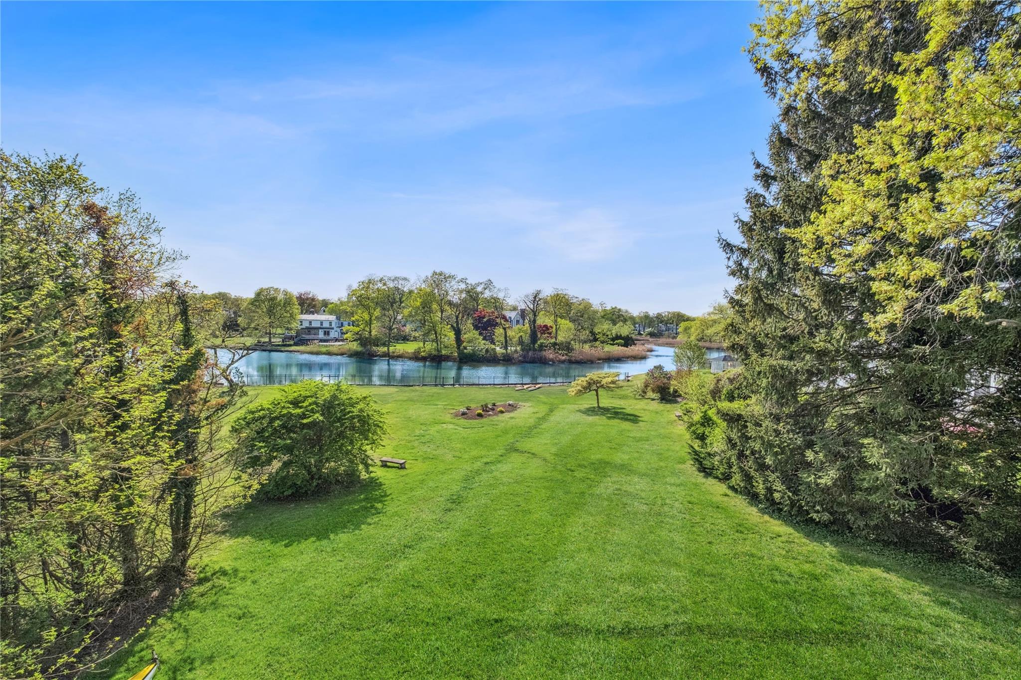 32 Pryer Lane, Larchmont, New York image 31