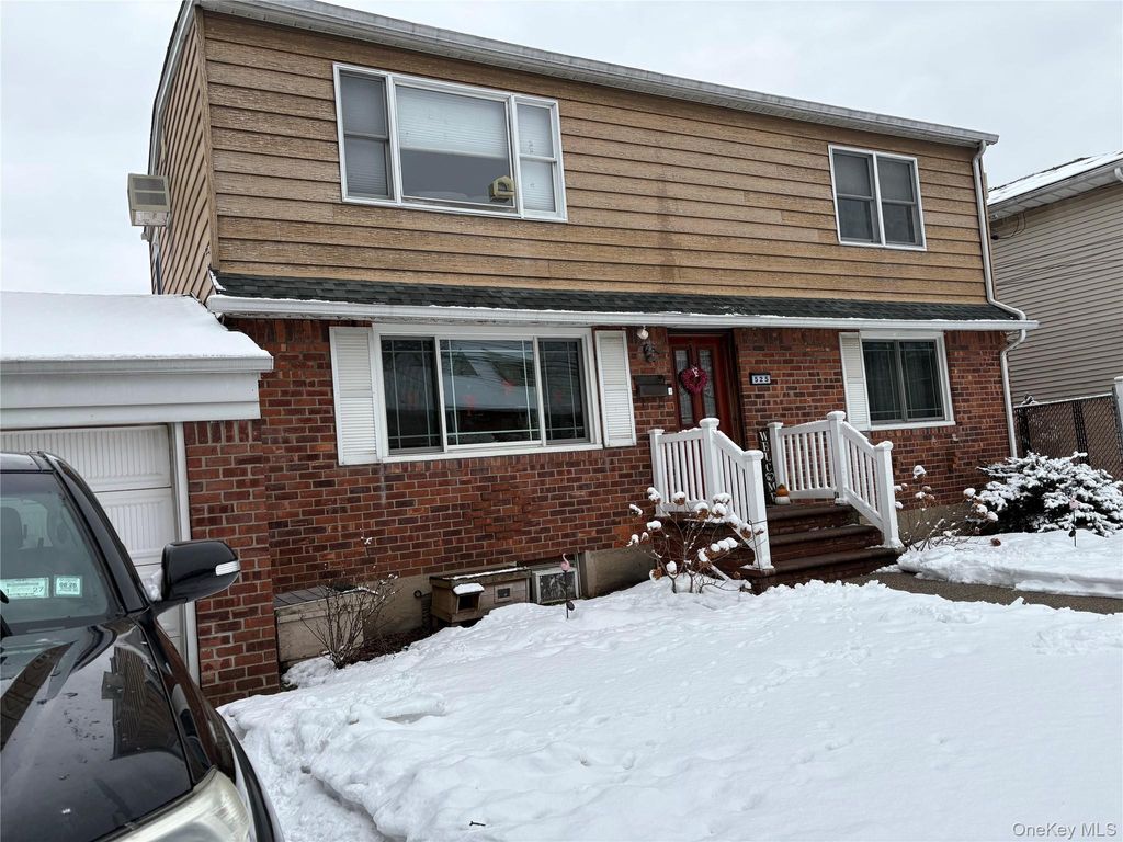 Photo of 525 Keller Avenue, Elmont, NY 11003 (MLS # 962111)