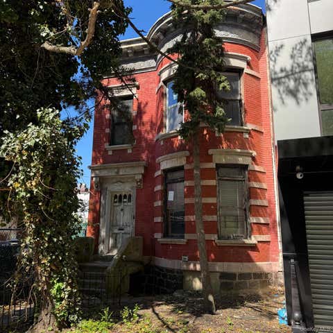 Multifamily For Sale - 10811 72nd Avenue<br/> Forest Hills, NY 11375