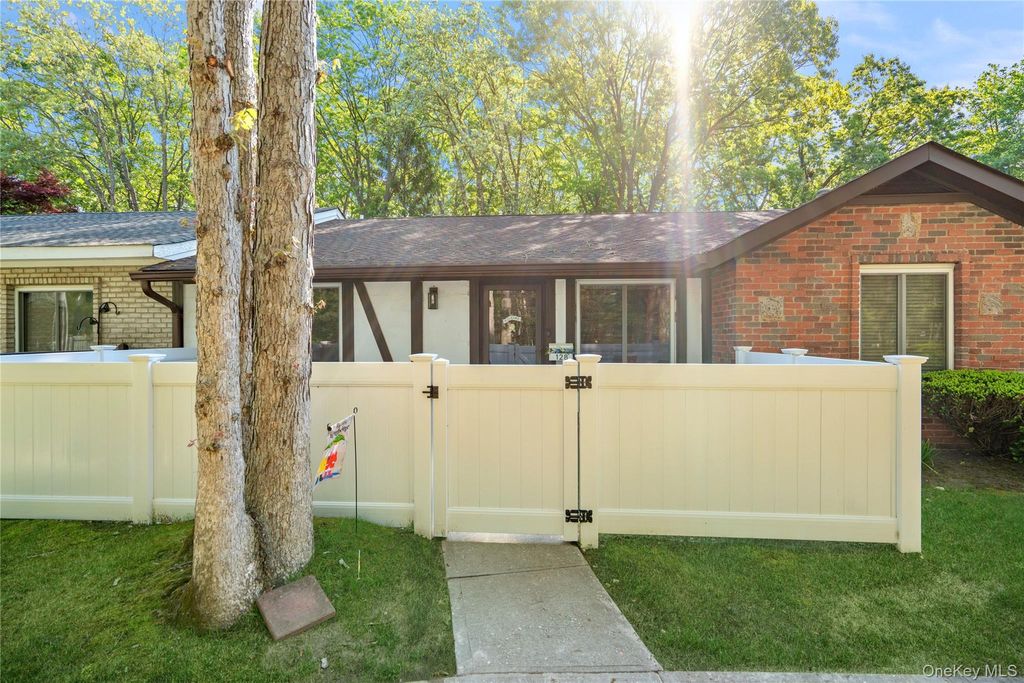 Photo of 128 Birchwood Road, Medford, NY 11763 (MLS # 1001162)