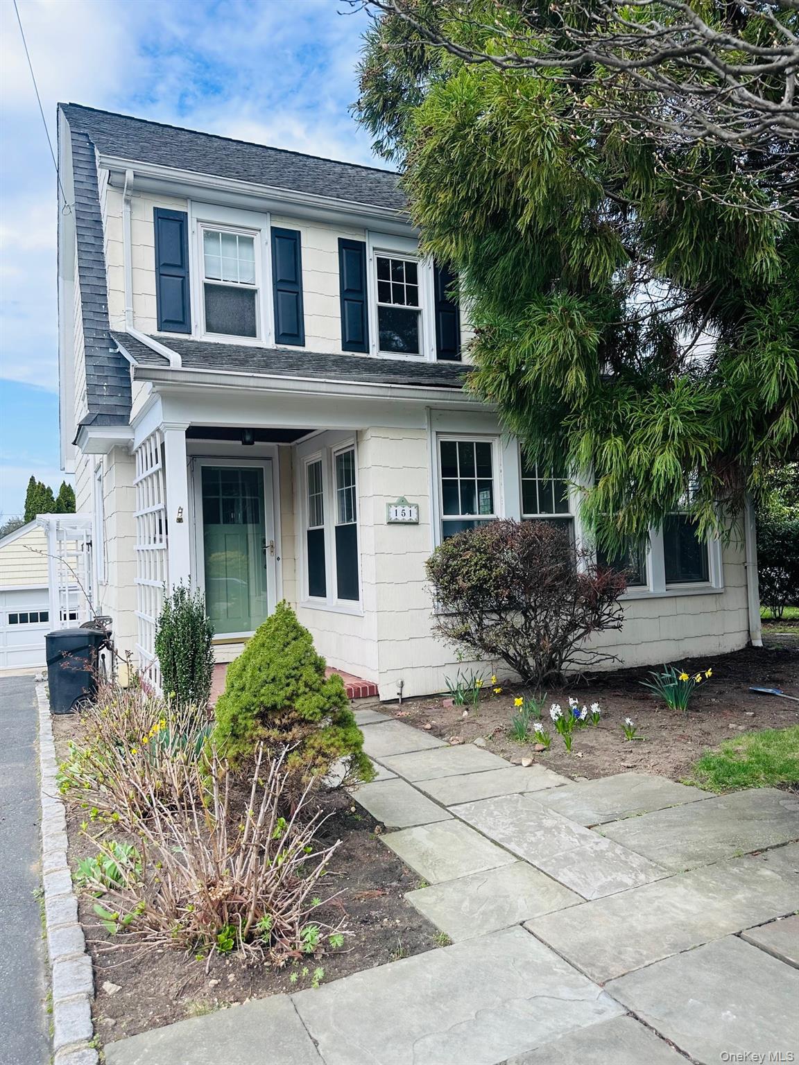 151 Hillcrest Avenue