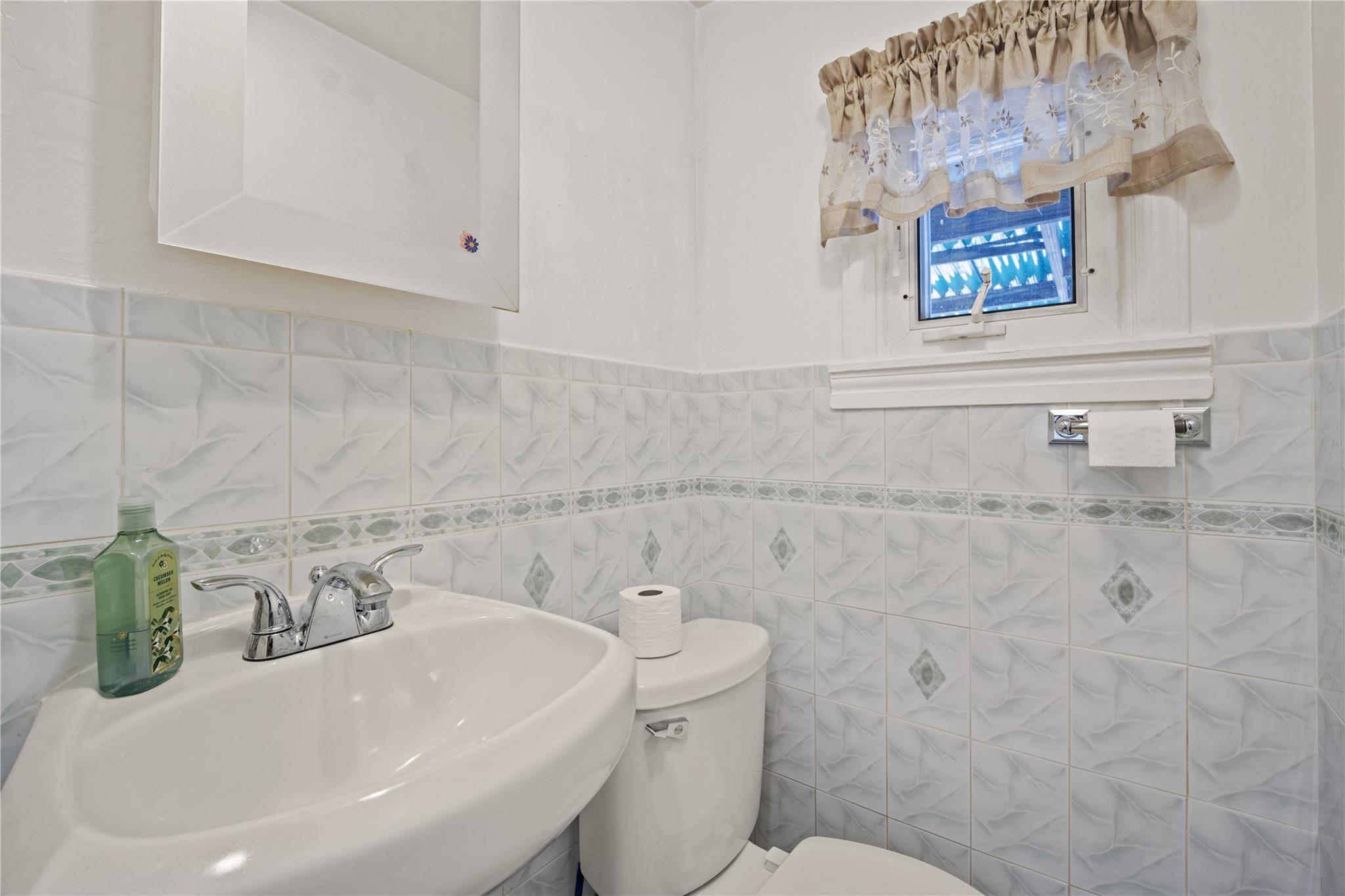4614 Carpenter Avenue, Bronx, New York image 23