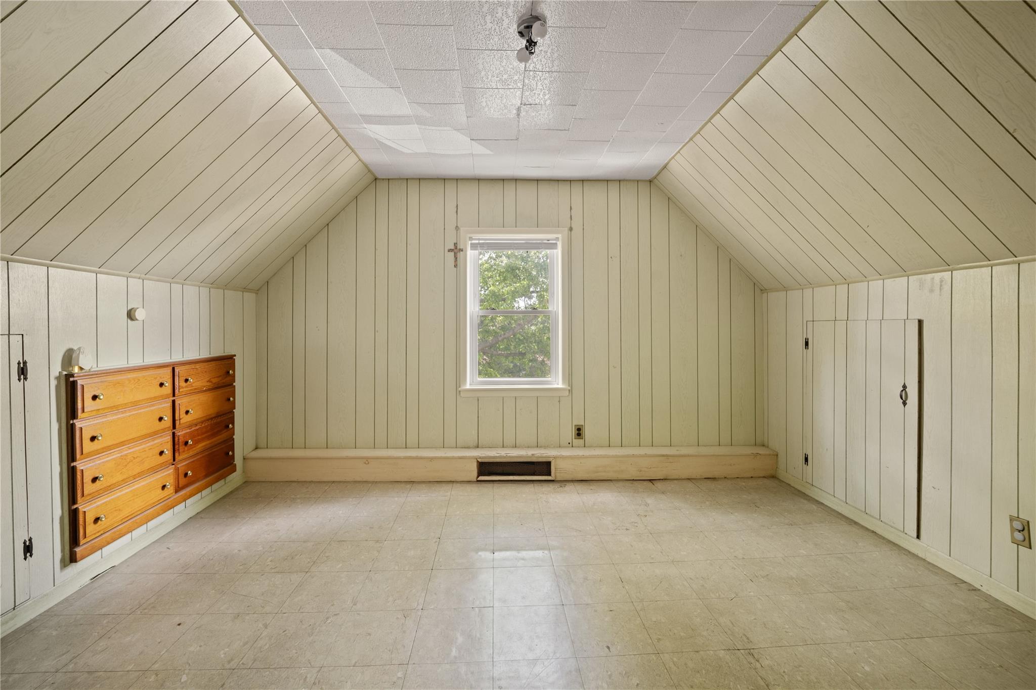 4614 Carpenter Avenue, Bronx, New York image 19