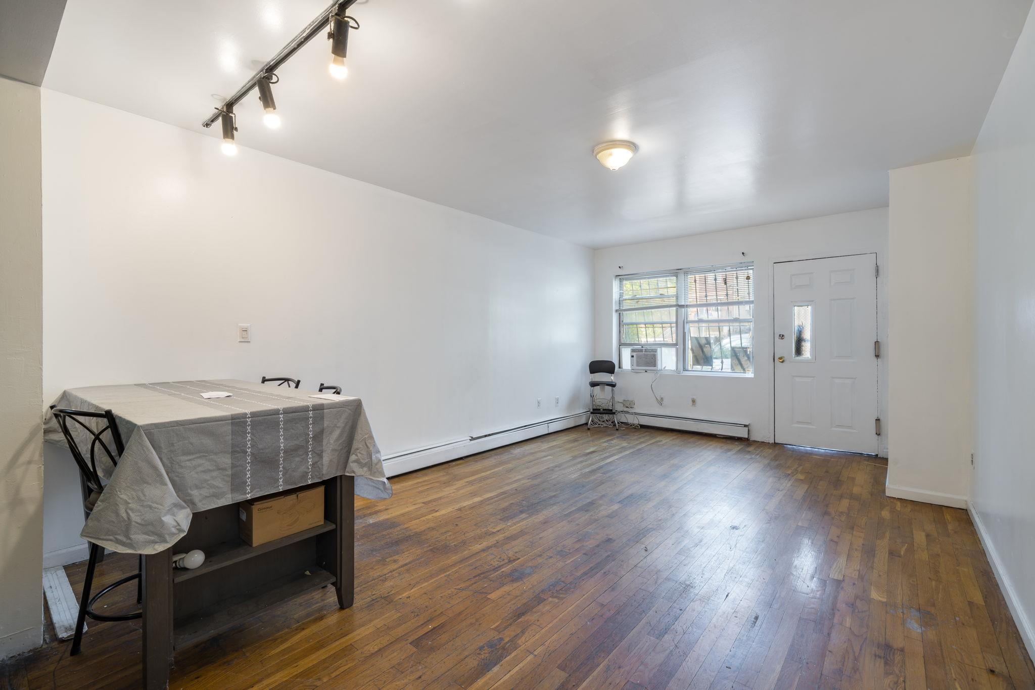 22 Sunnyside Avenue