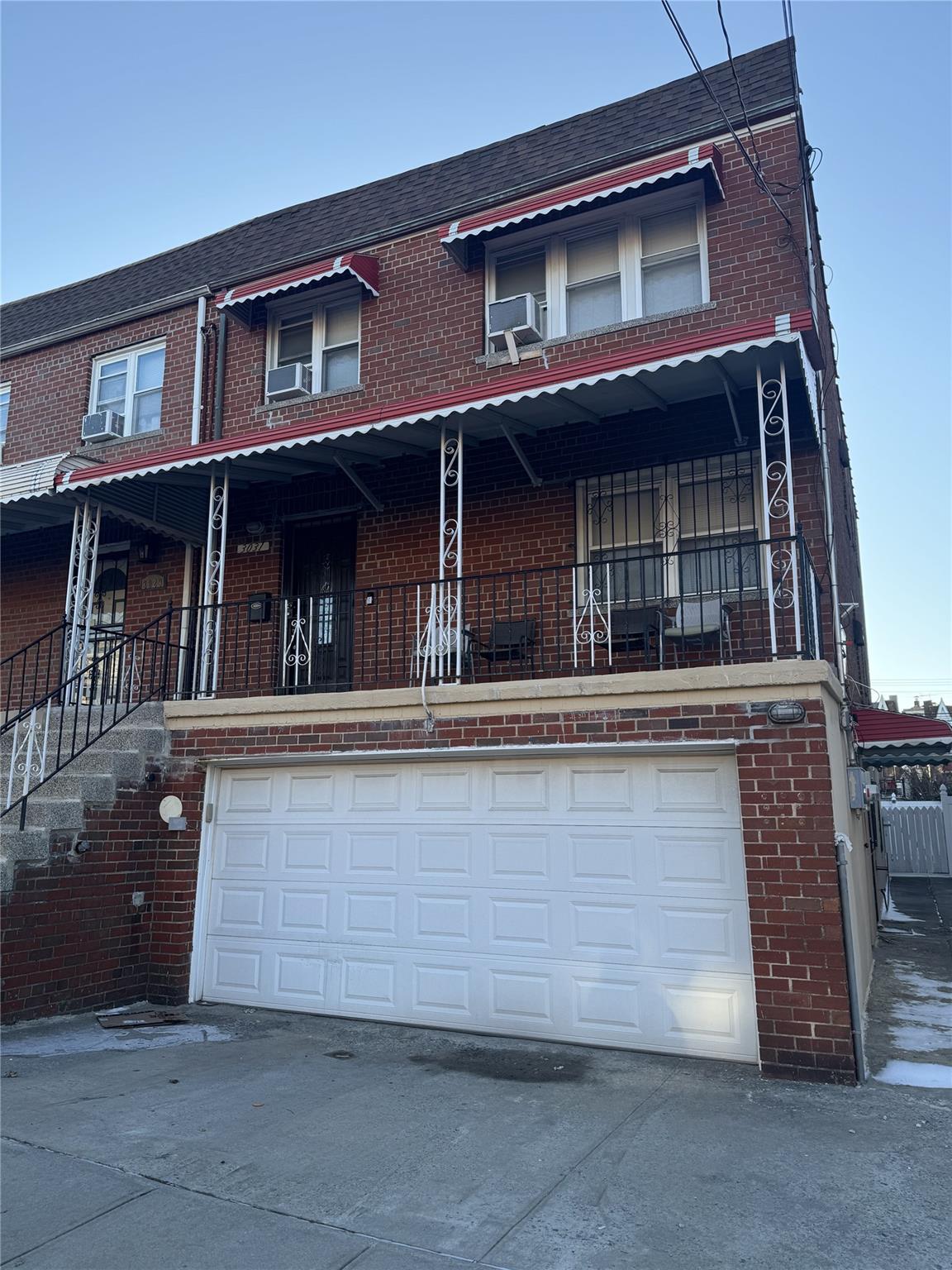 Paulding Avenue, Bronx, New York - 7 Bedrooms  
3 Bathrooms - 