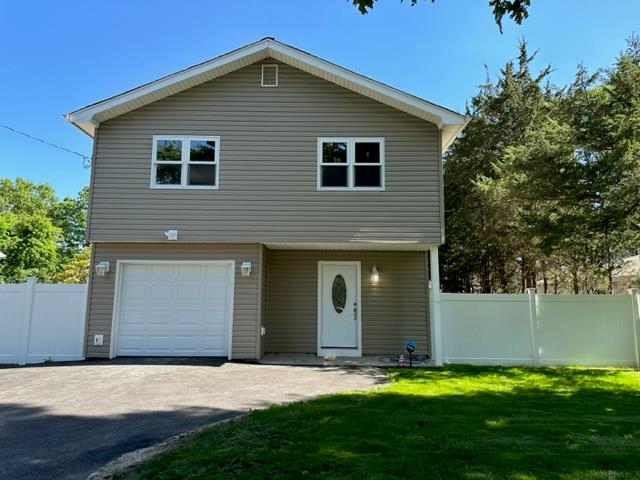 96 Patchogue Avenue, Mastic, New York image 22