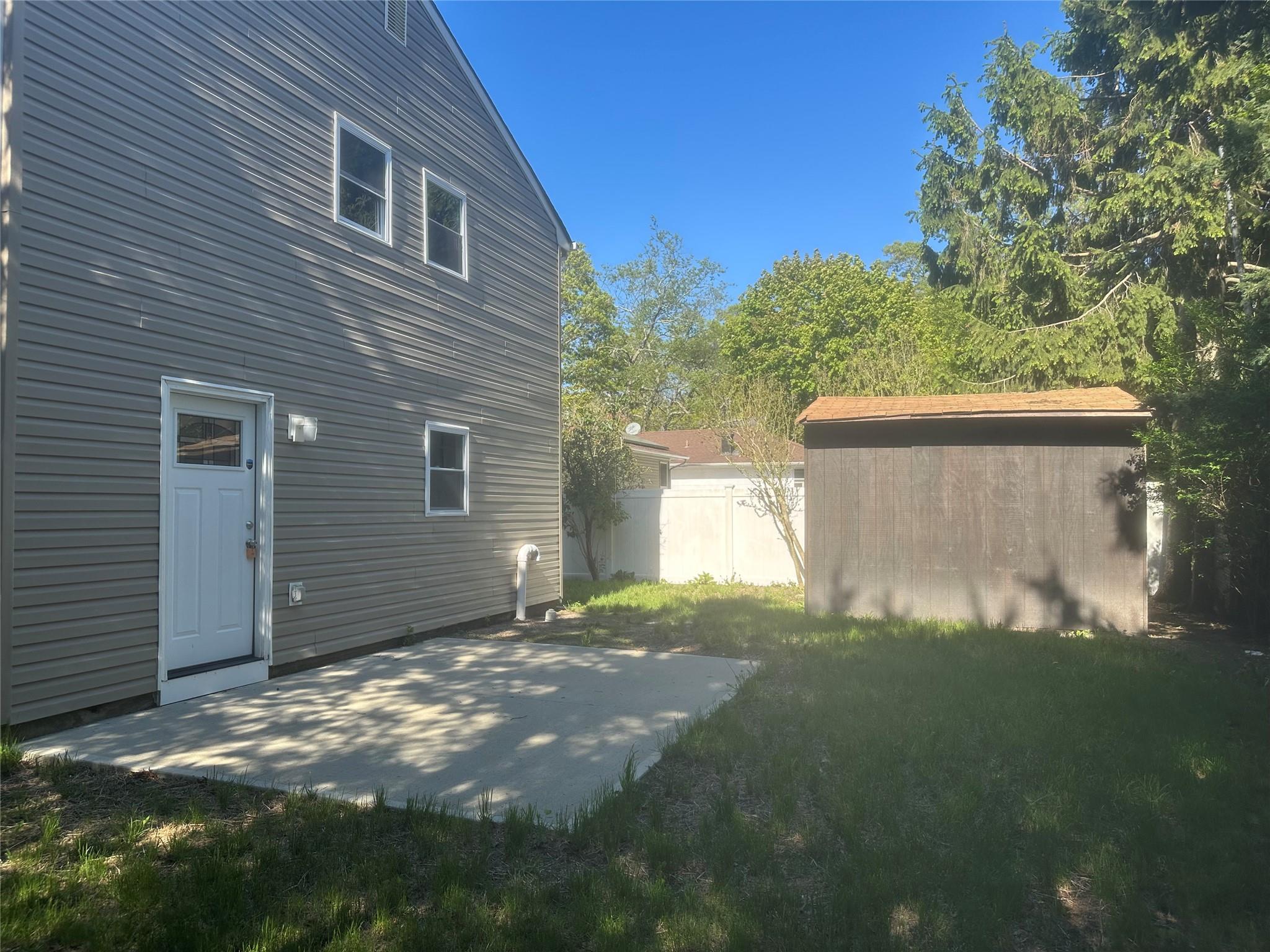 96 Patchogue Avenue, Mastic, New York image 18
