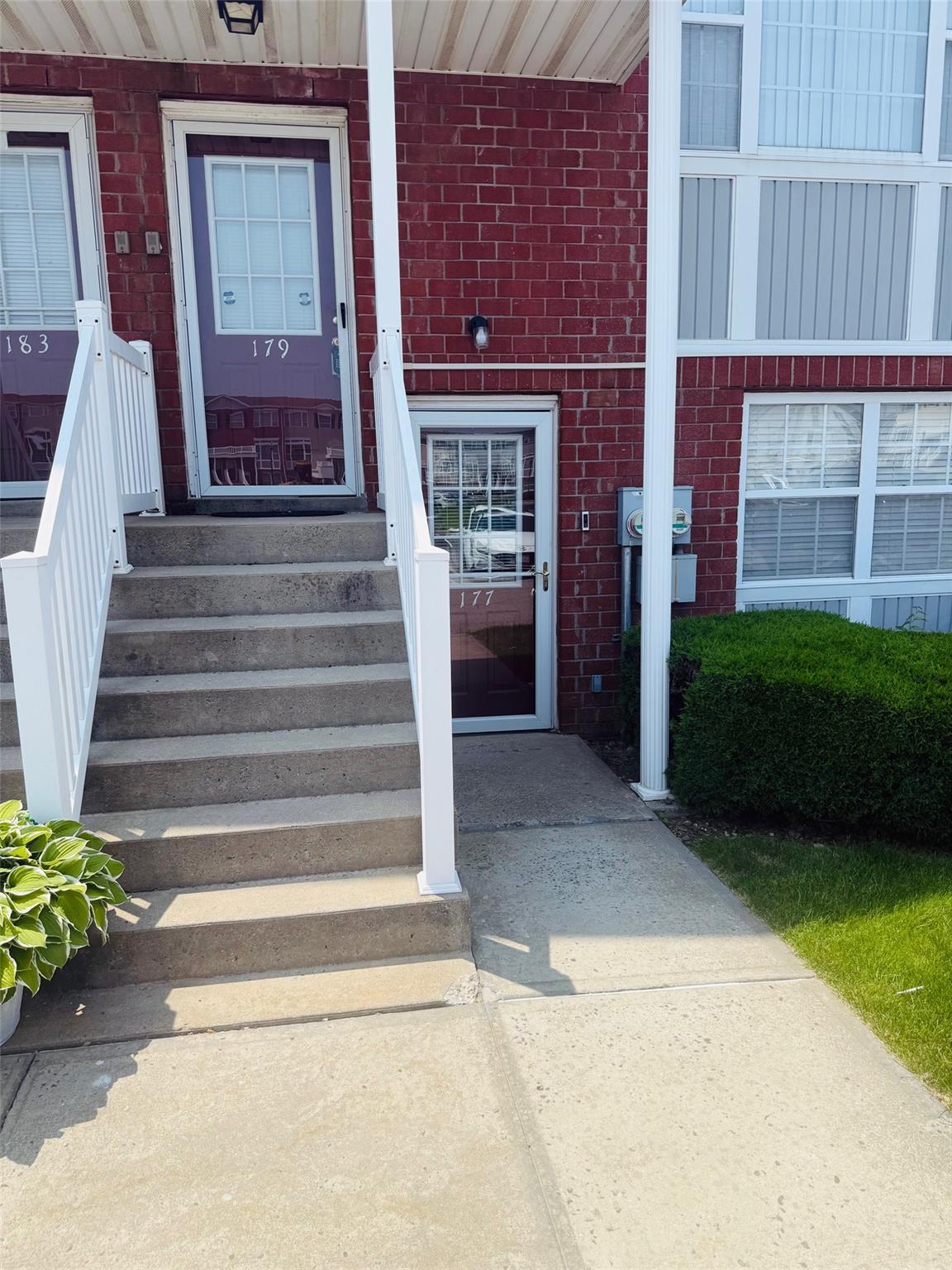 Property for Sale at Surf Drive 114, Bronx, New York - Bedrooms: 3 
Bathrooms: 2 
Rooms: 7  - $539,000