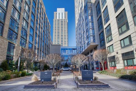 10 City Place PH4C White Plains NY 10601