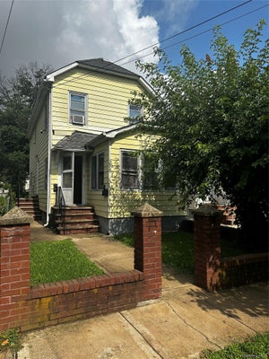 11824 219TH ST, CAMBRIA HEIGHTS, NY 11411 - Image 3d74c8aea5d306efaaf1d50fcacaa367/526035612