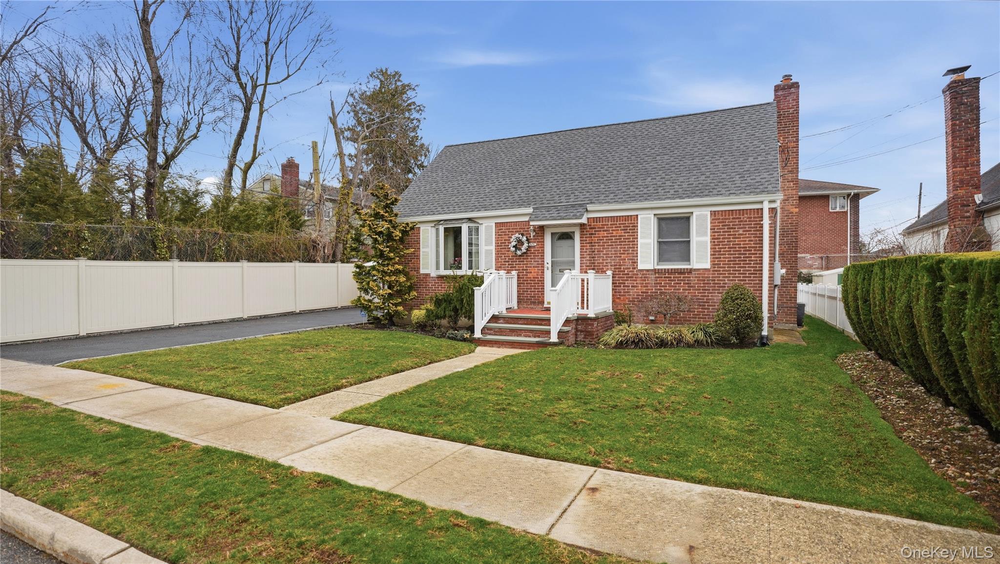 358 Kensington Road S