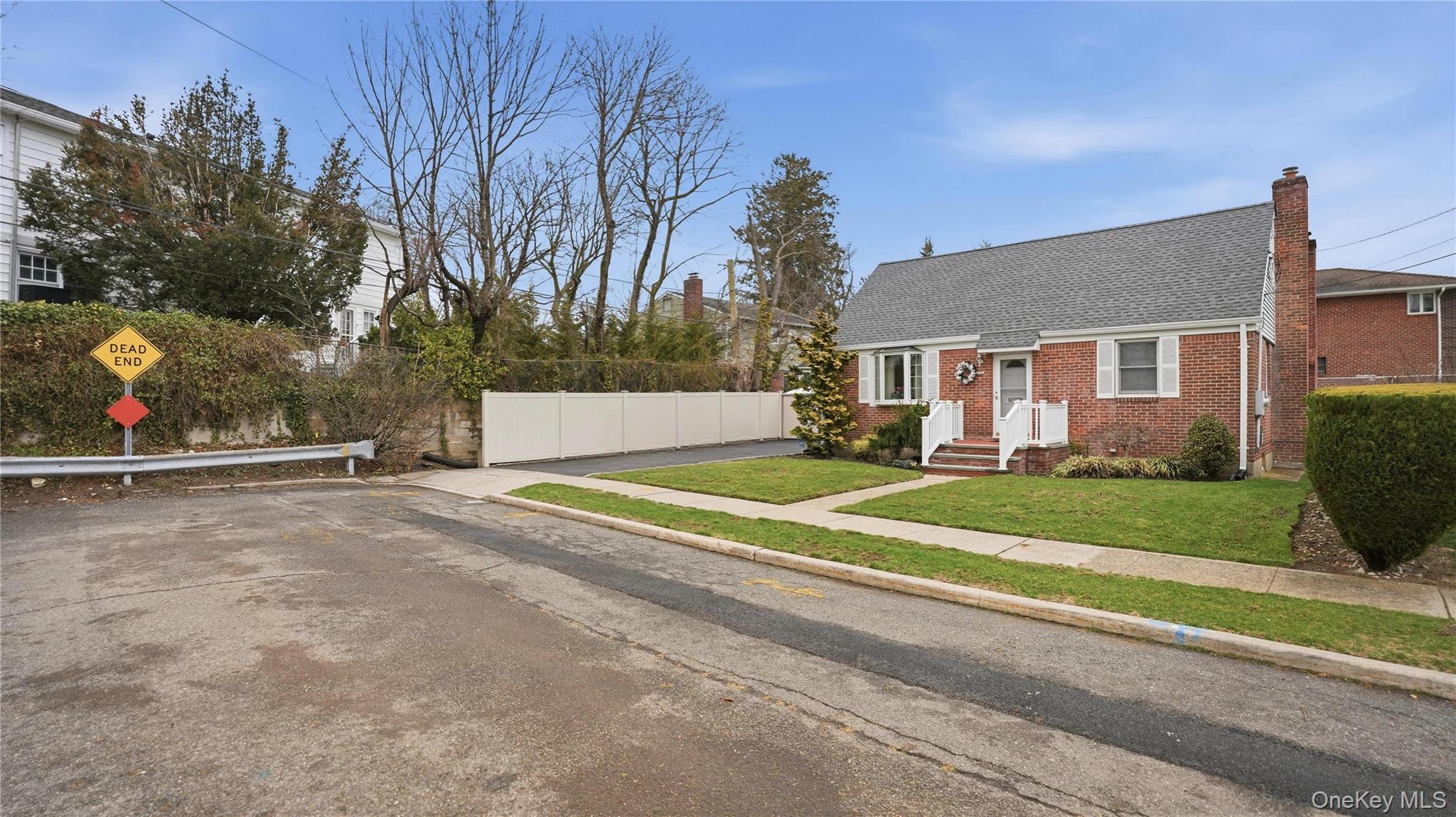 358 Kensington Road S