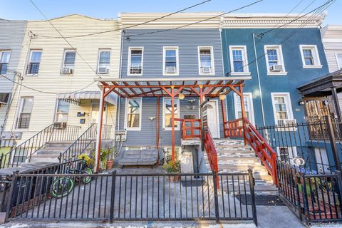 Homes For Sale - 414 Chestnut Street<br/> Brooklyn, NY 11208