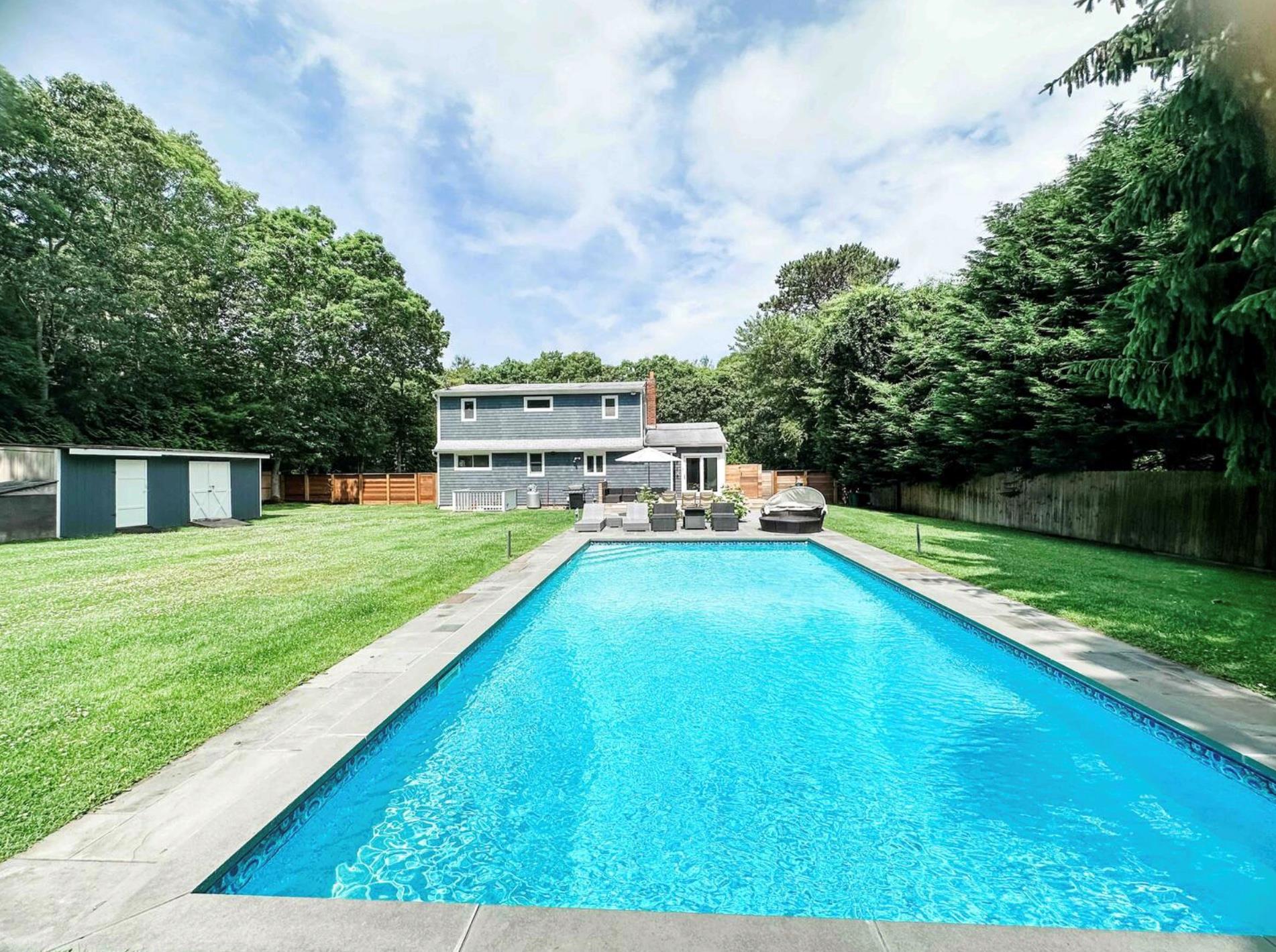 Clinton Street, East Hampton, Hamptons, NY - 4 Bedrooms  
2 Bathrooms - 