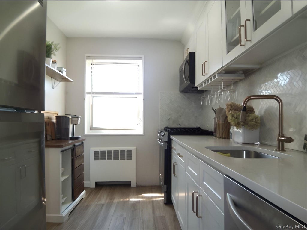 Photo of 8 Cascade Terrace #1D, Yonkers, NY 10703 (MLS # 1008765)