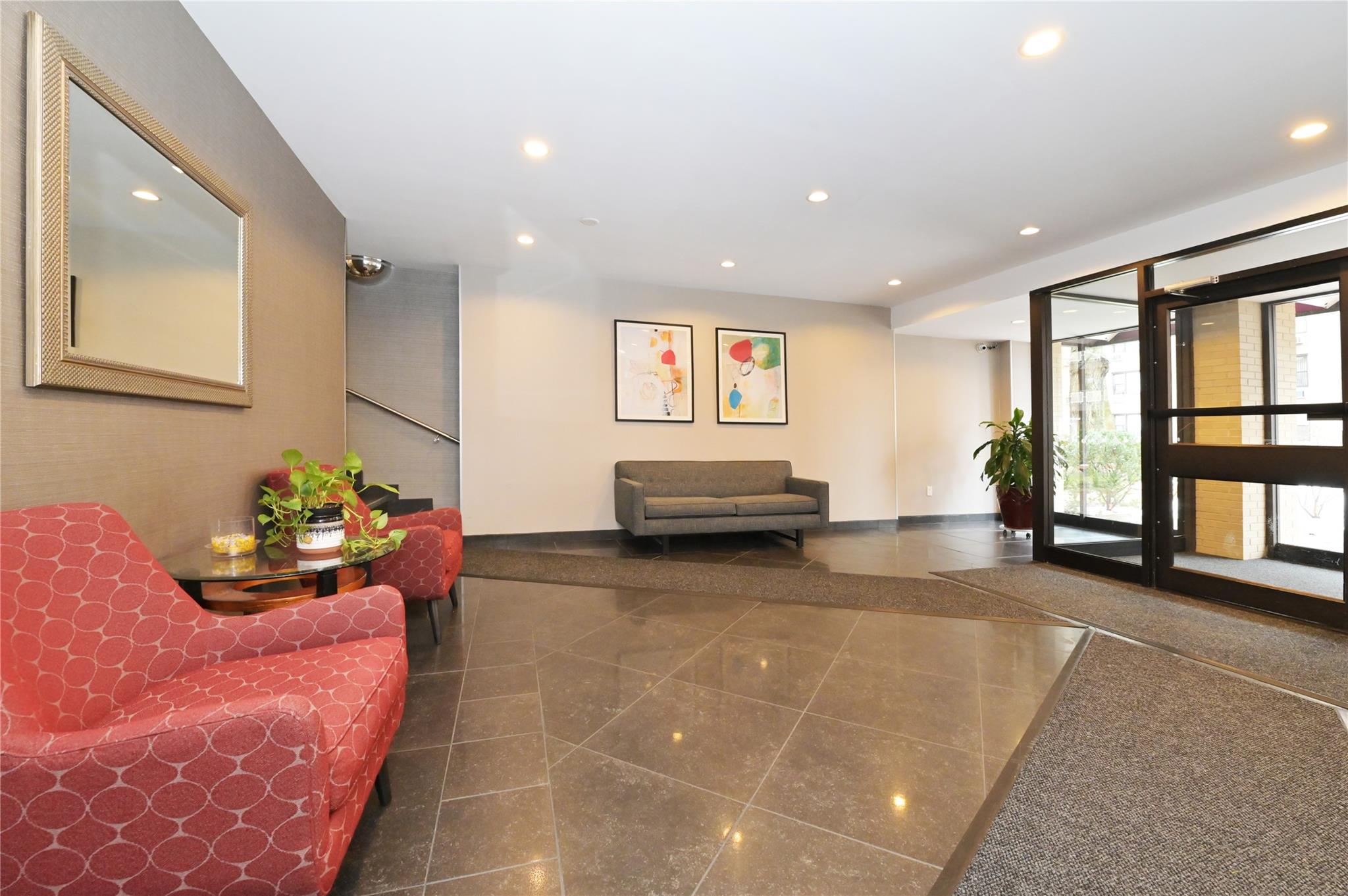 6 Birchwood Court #4K, Mineola, New York image 11