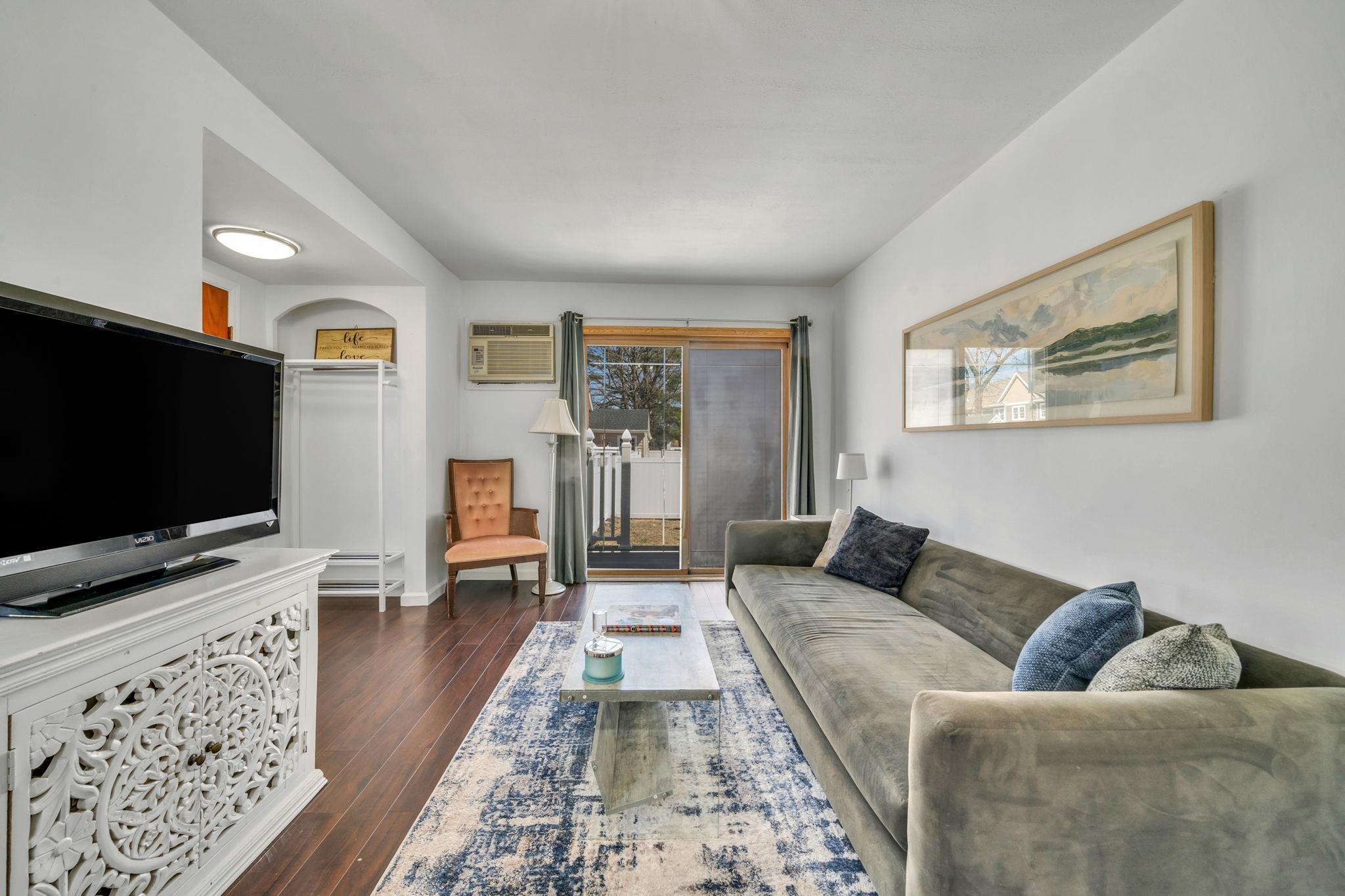6 Dean Street, Farmingdale, New York image 7