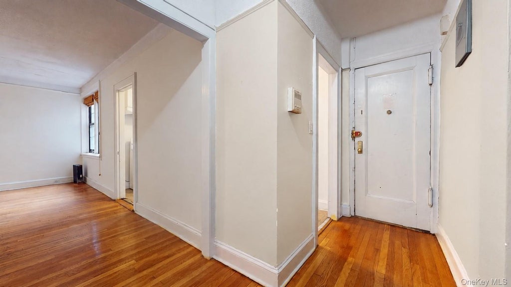 Photo of 68-30 Burns Street #C2, Forest Hills, NY 11375 (MLS # 1052347)