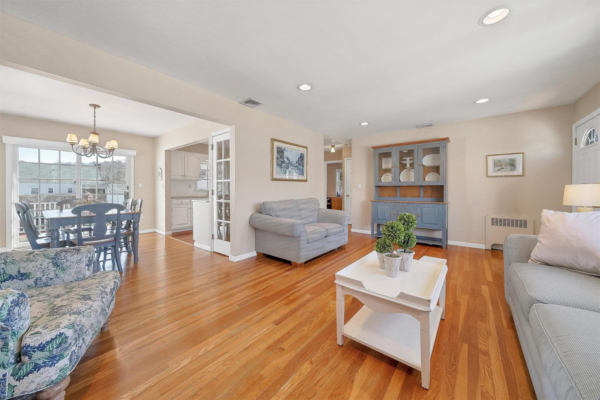 8 Seneca Avenue, White Plains, New York image 8