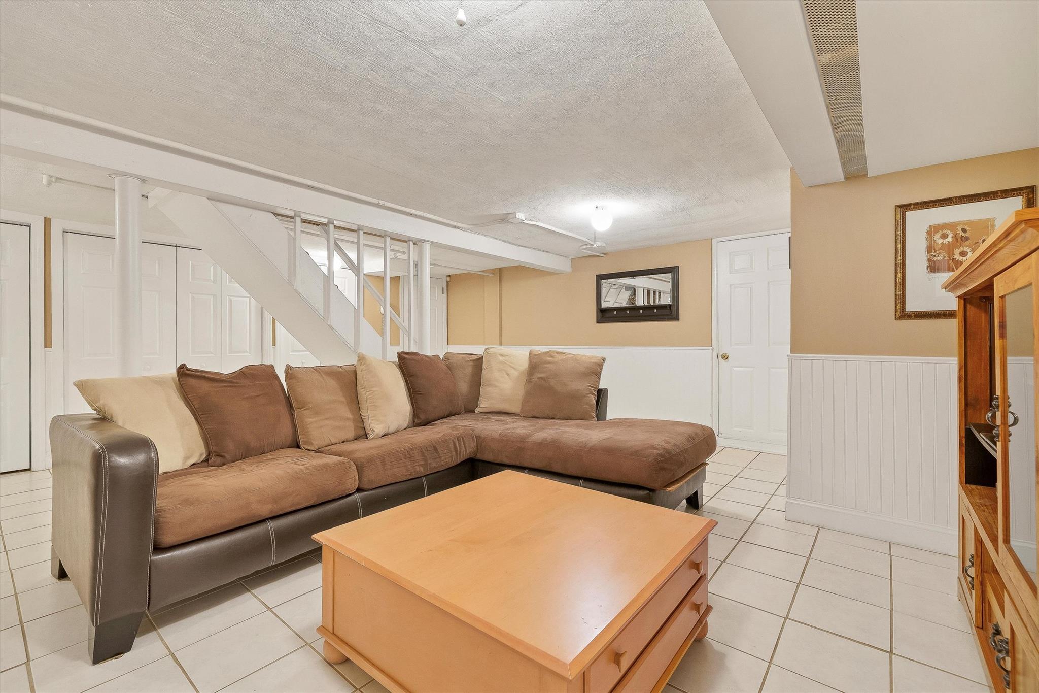 8 Seneca Avenue, White Plains, New York image 28
