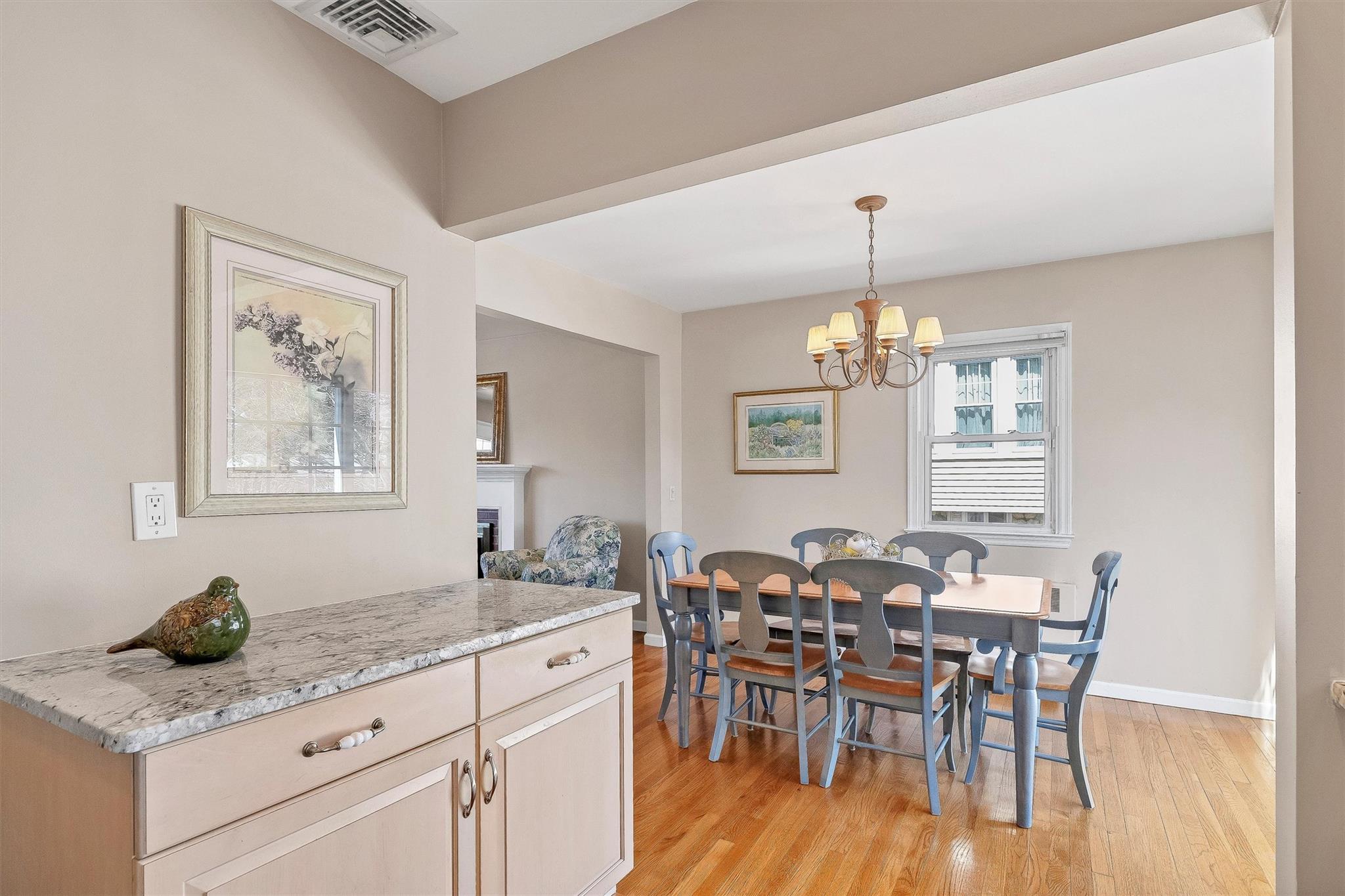 8 Seneca Avenue, White Plains, New York image 15