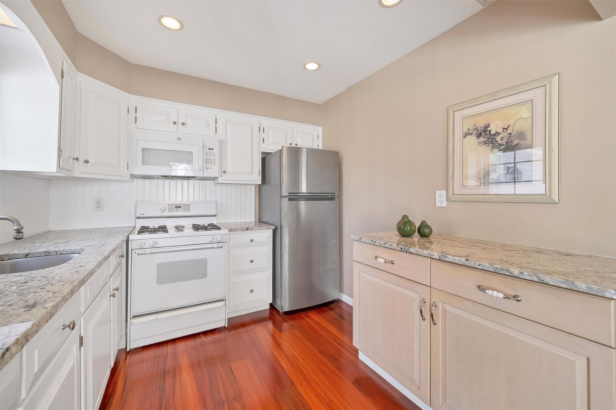 8 Seneca Avenue, White Plains, New York image 12