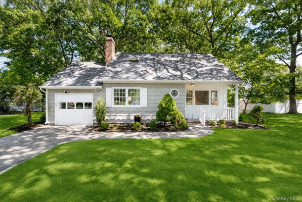 23 CANVASBACK LN, EAST QUOGUE, NY 11942 - Image 3da786cc52257ab4eb6a13462f72ed77/790027138