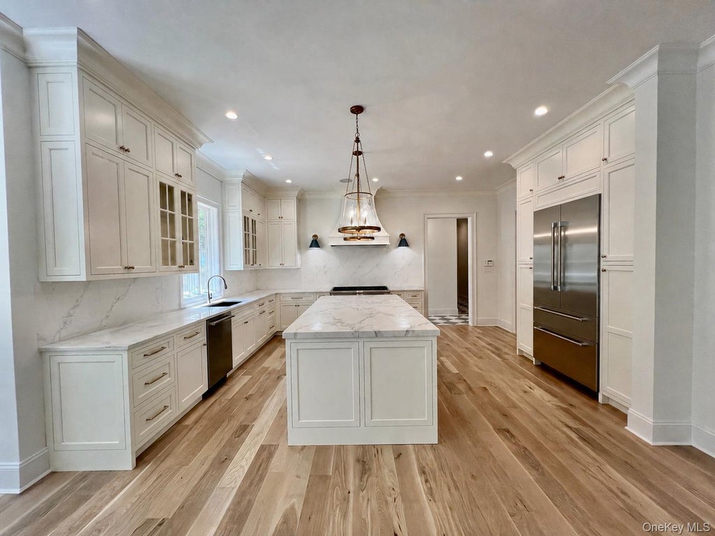 Photo of 3 Seaforth Lane, Lloyd Harbor, NY 11743 (MLS # 981869)