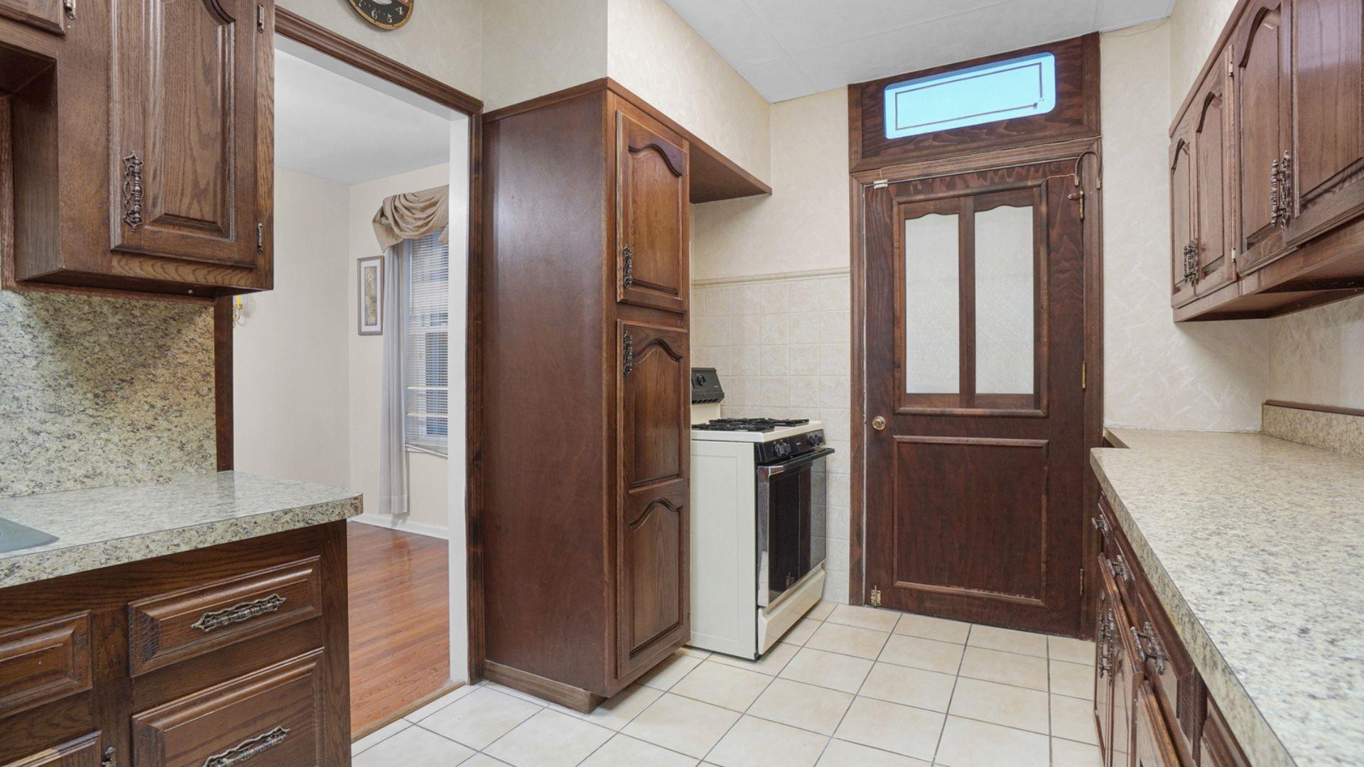 868 Morris Park Avenue, Bronx, New York image 11