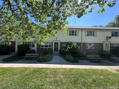 15-27 212 Street Unit 198, Bayside, NY 11360 - MLS#: 911337