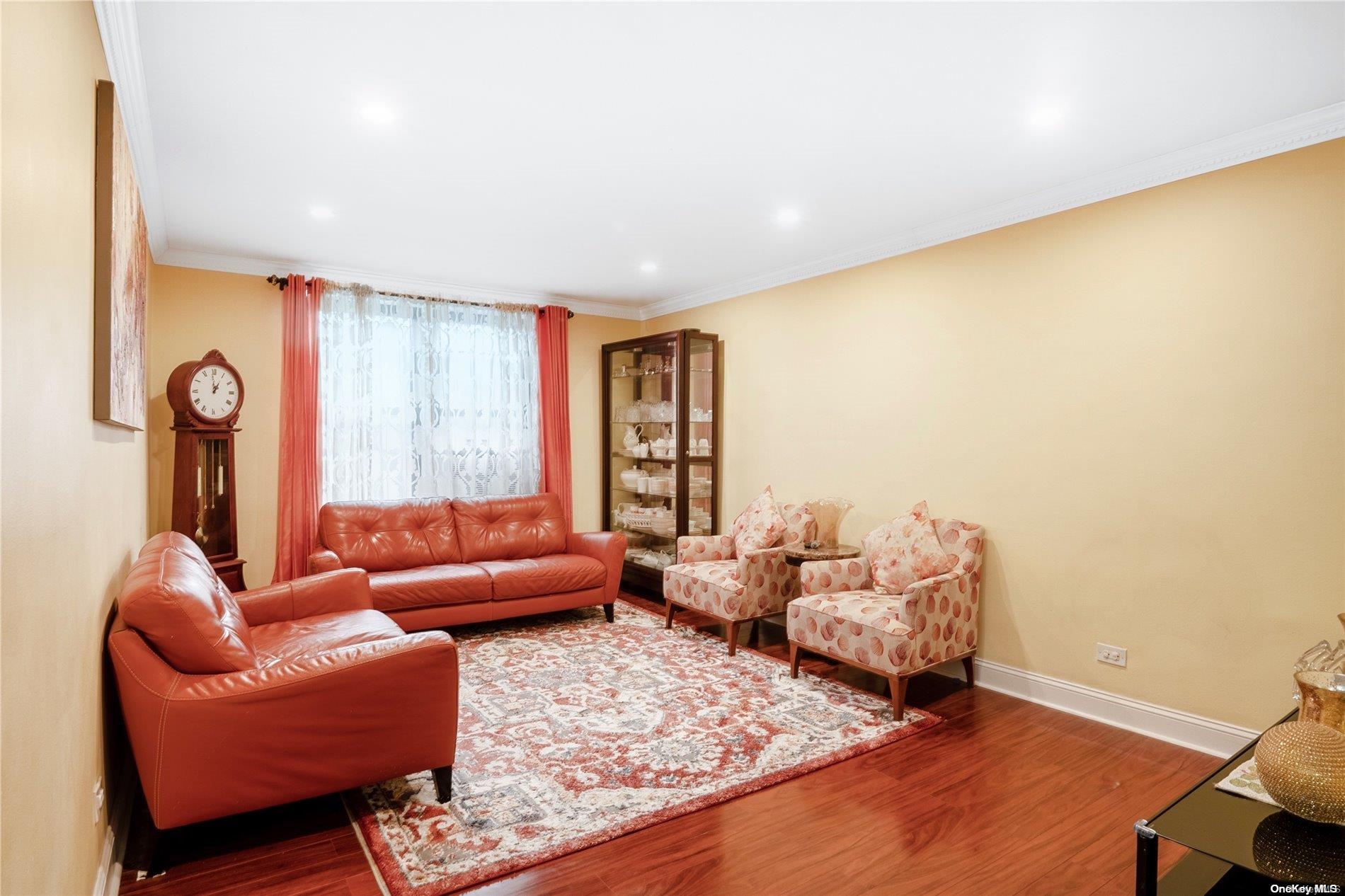 Property for Sale at Juction Blvd Blvd 4S, Jackson Heights, Queens, NY - Bedrooms: 3 
Bathrooms: 2 
Rooms: 6  - $479,000