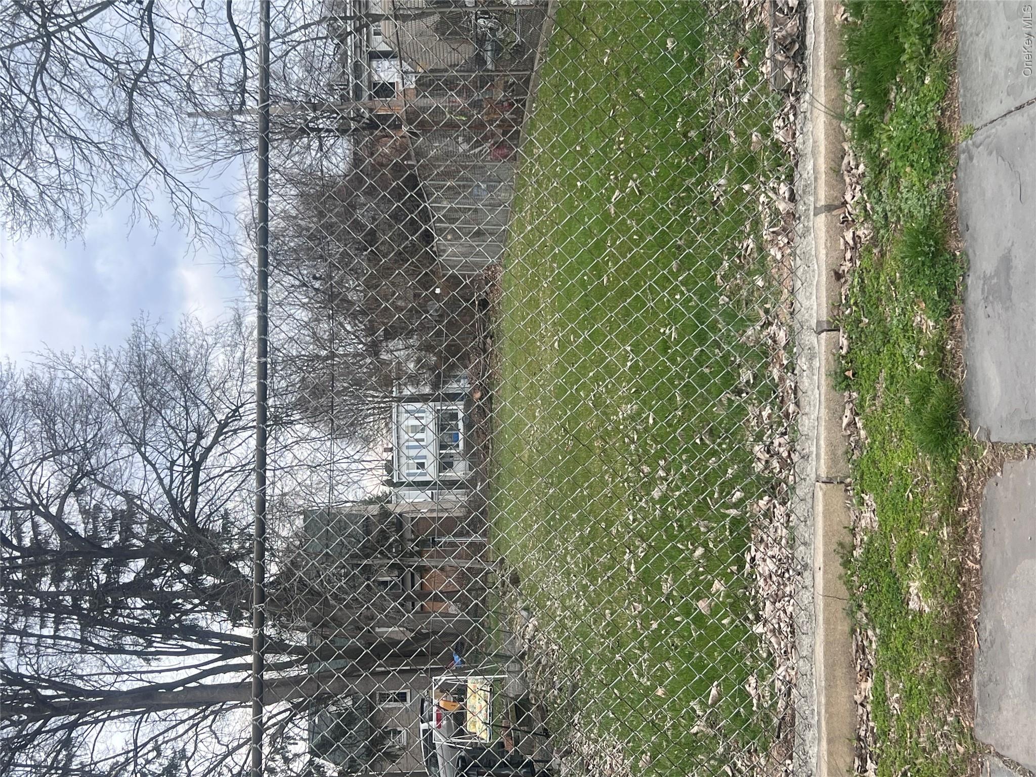 286 1st Street