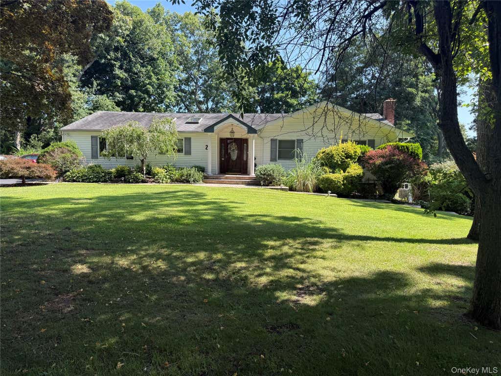 Photo of 22 Gemini Lane, Nesconset, NY 11767 (MLS # 1033550)