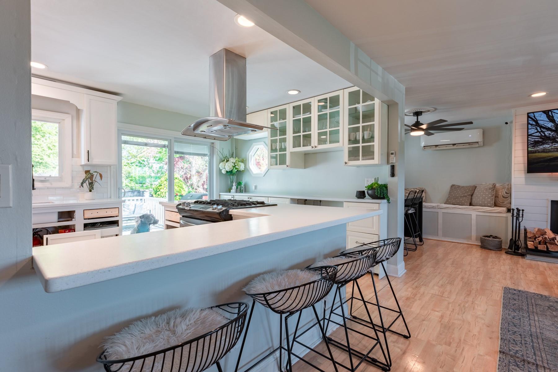 103 Broadway Avenue, Sayville, New York image 9