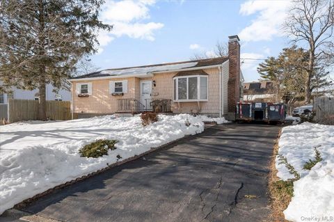 342 9th Street West Babylon NY 11704