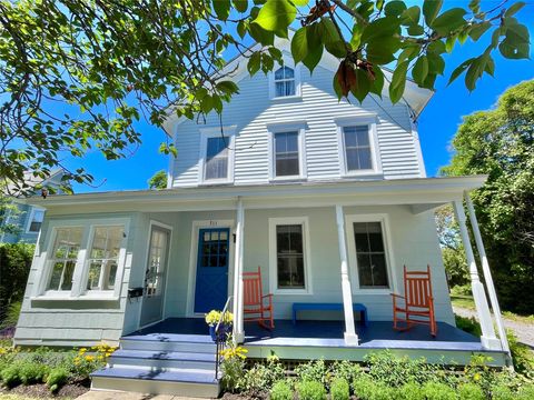 Homes For Sale - 311 5th Street<br/> Suffolk County, Greenport, NY 11944