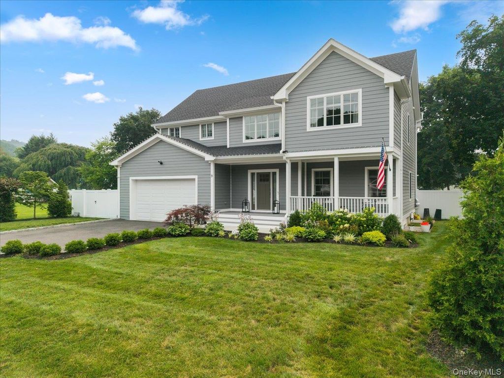 Photo of 9 Beverly Road, Cortlandt Manor, NY 10567 (MLS # 1025258)