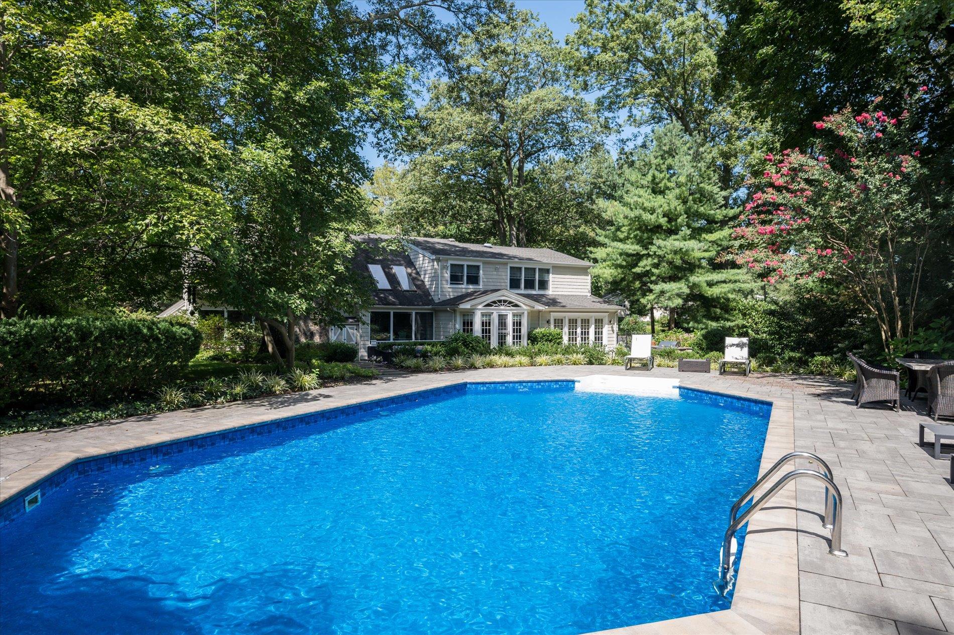 75 Chestnut Drive