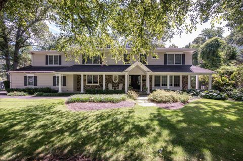 75 Chestnut Drive East Hills NY 11576